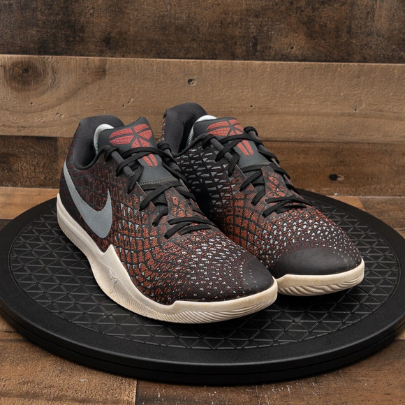 NIKE KOBE MAMBA INSTINCT MENS ATHLETIC SHOE BASKETBALL GYM TRAIN RED BLACK SZ 10 - Picture 3 of 9